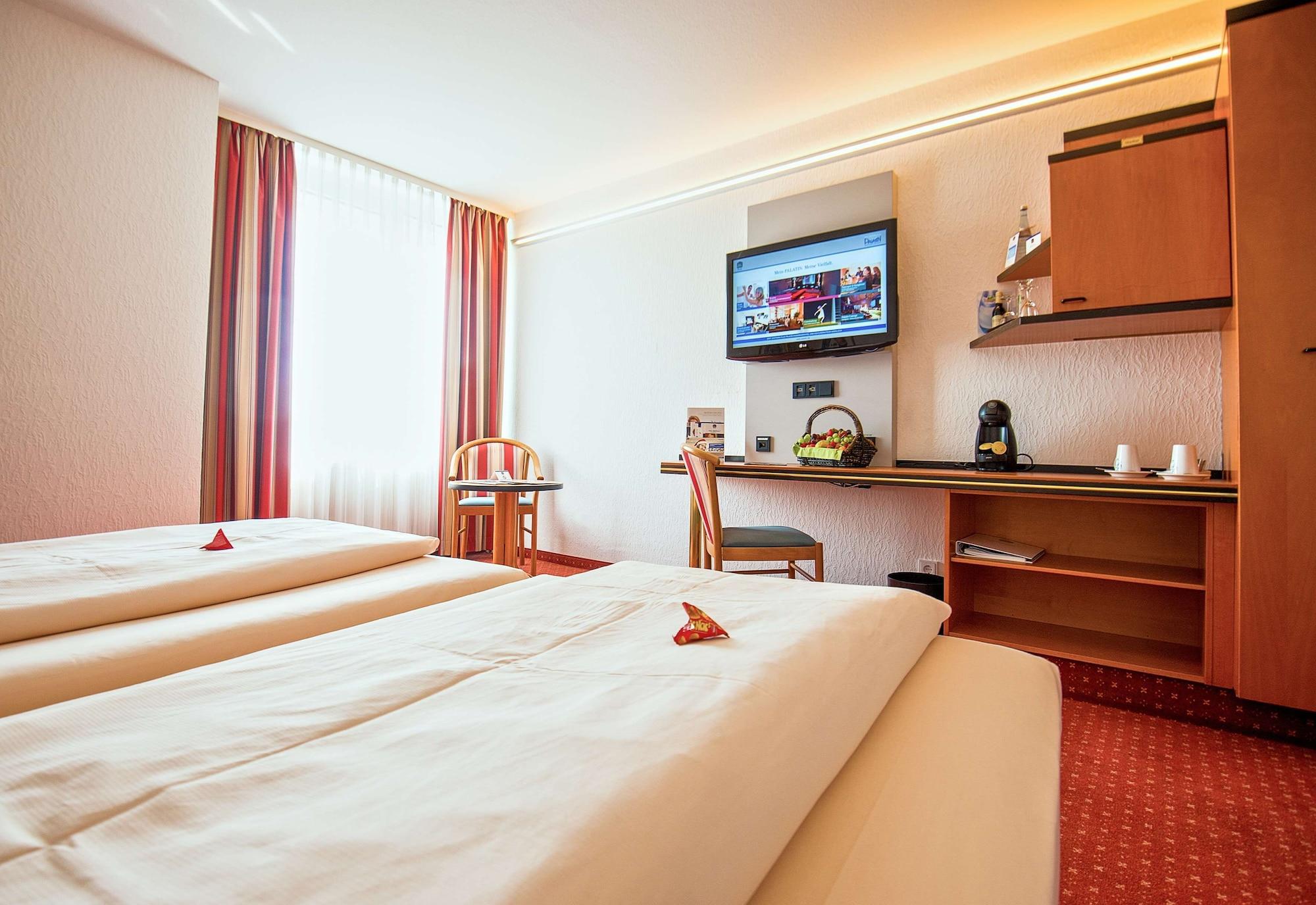 Best Western Plus Palatin Kongresshotel Wiesloch Bagian luar foto