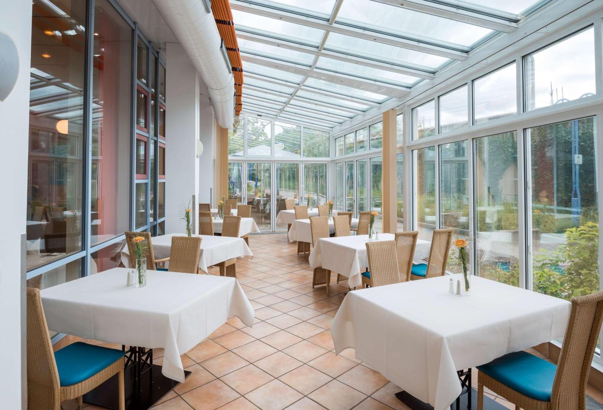 Best Western Plus Palatin Kongresshotel Wiesloch Bagian luar foto