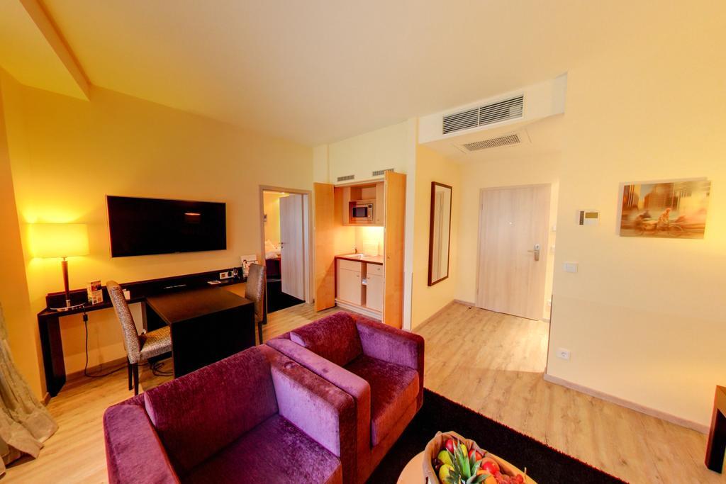Best Western Plus Palatin Kongresshotel Wiesloch Bagian luar foto